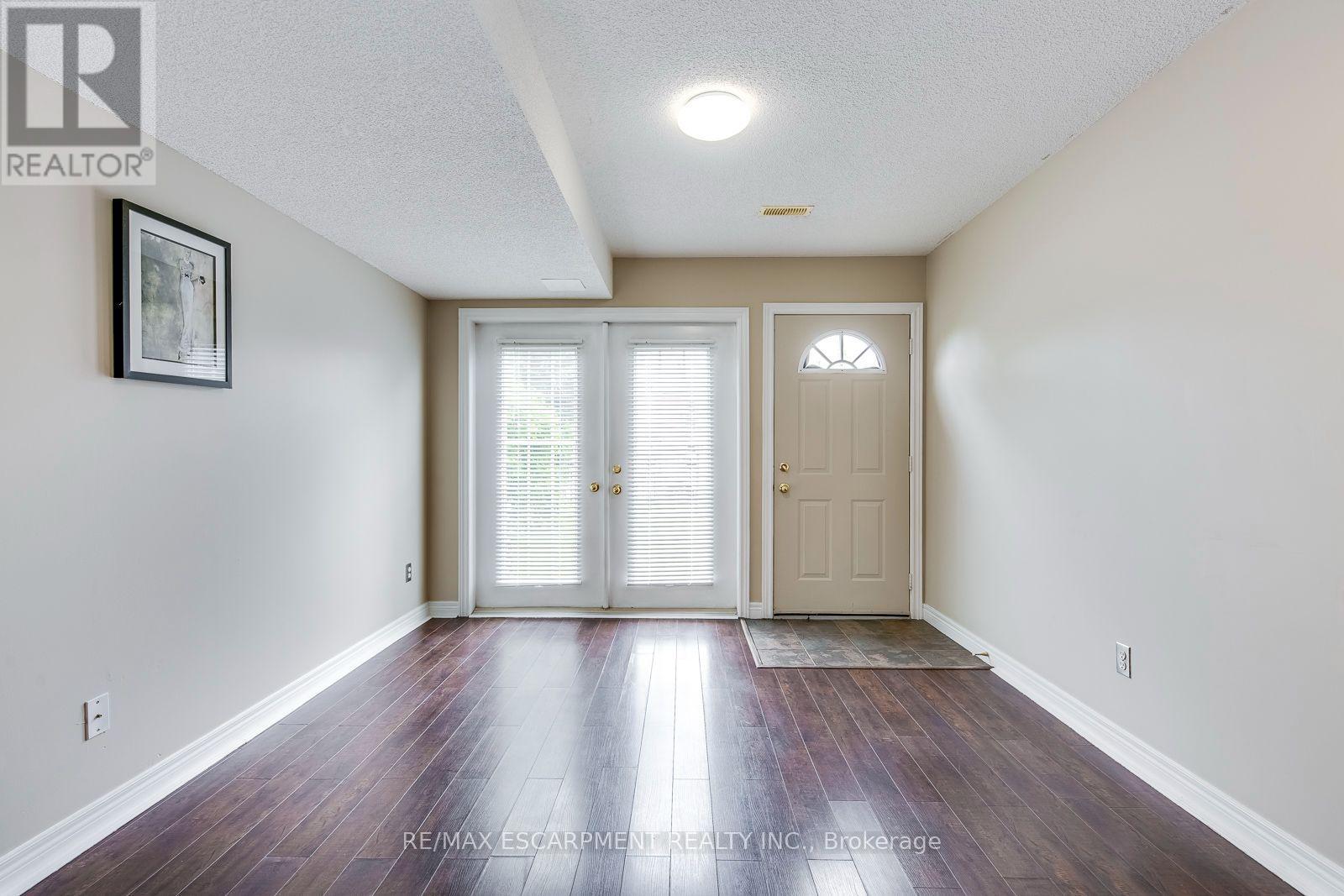 51 - 1751 Lampman Avenue Property Photo 27