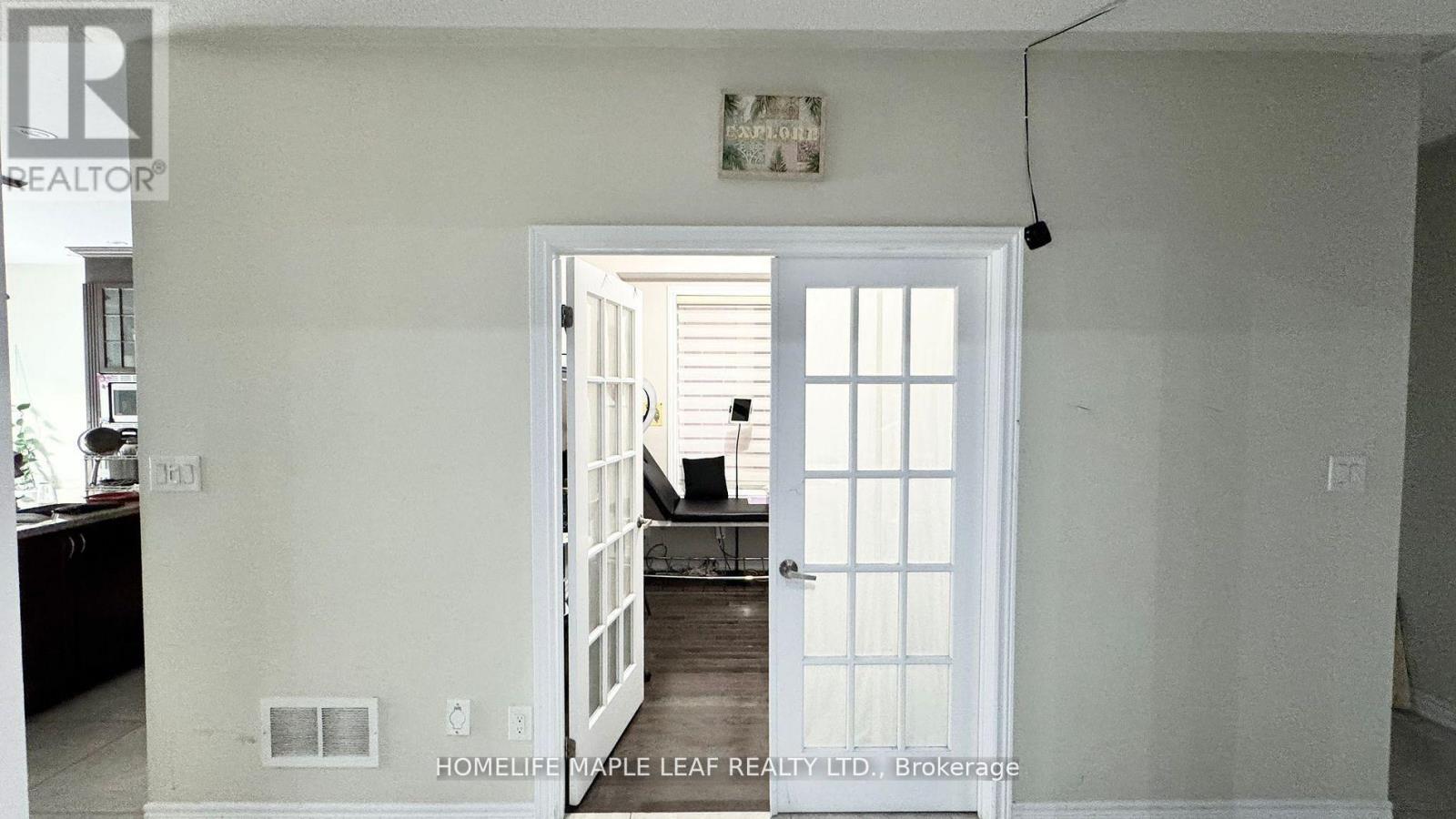 8 Ricardo Road Property Photo 1
