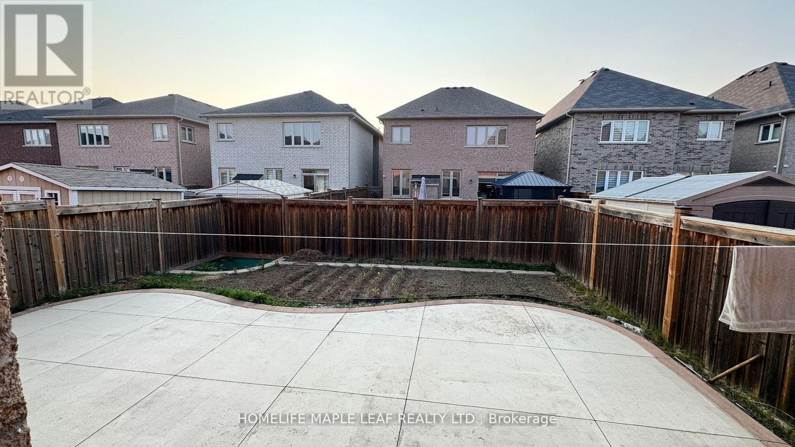 8 Ricardo Road Property Photo 14