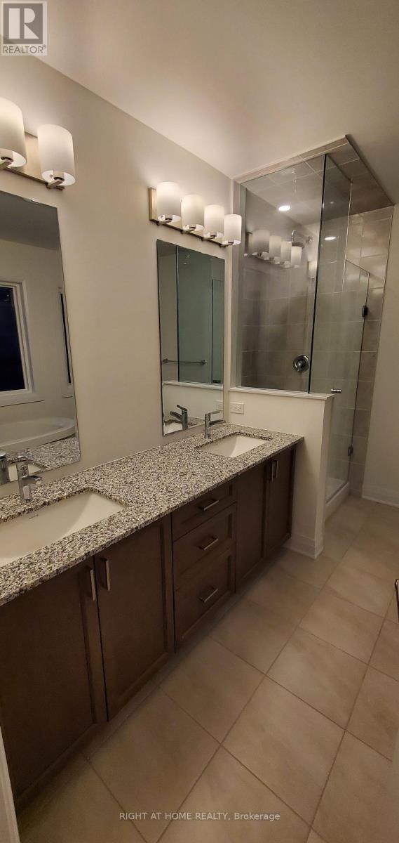 18 Kings Hill Drive Property Photo 11