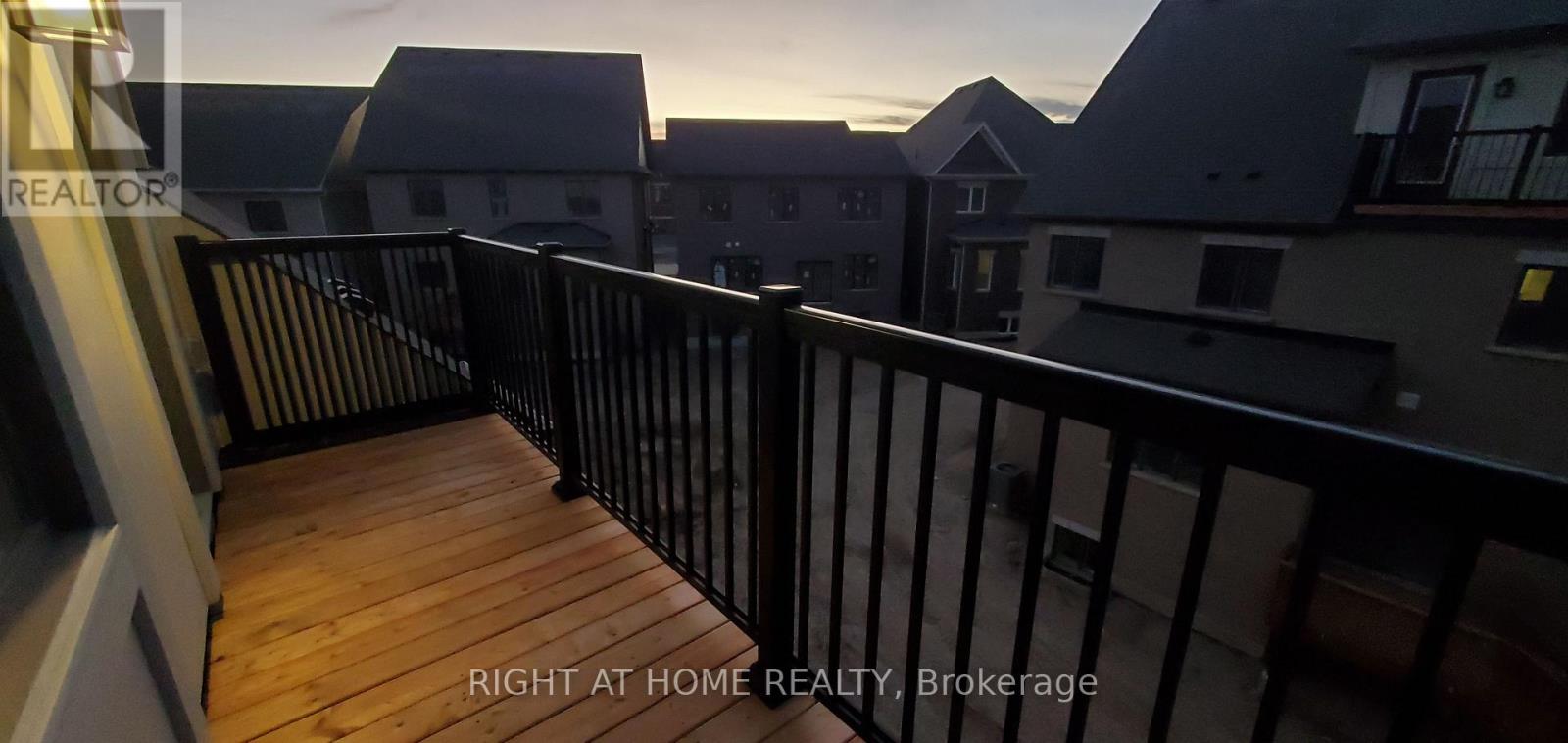 18 Kings Hill Drive Property Photo 17