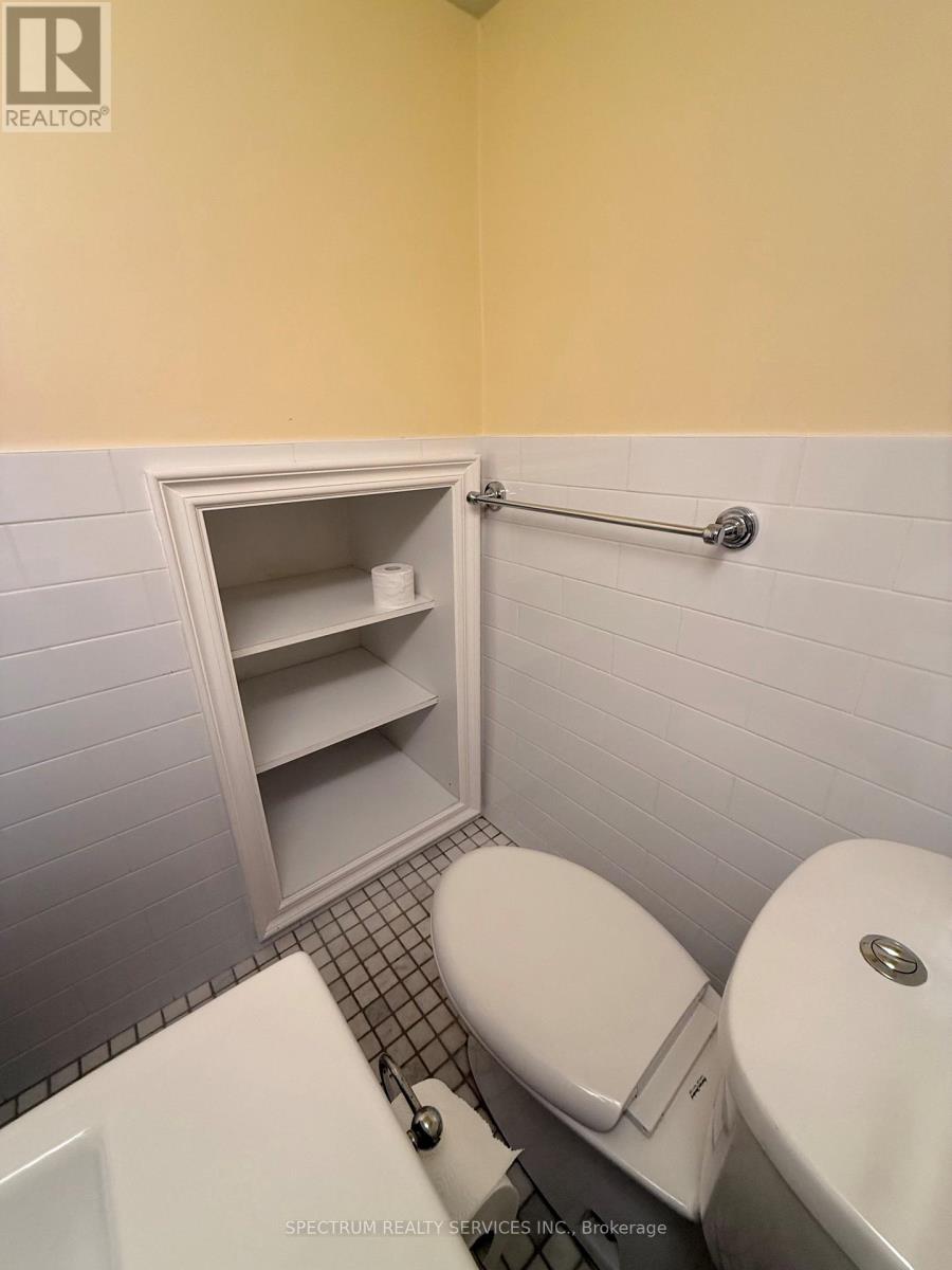 Lower - 172 Queenslea Avenue Property Photo 17