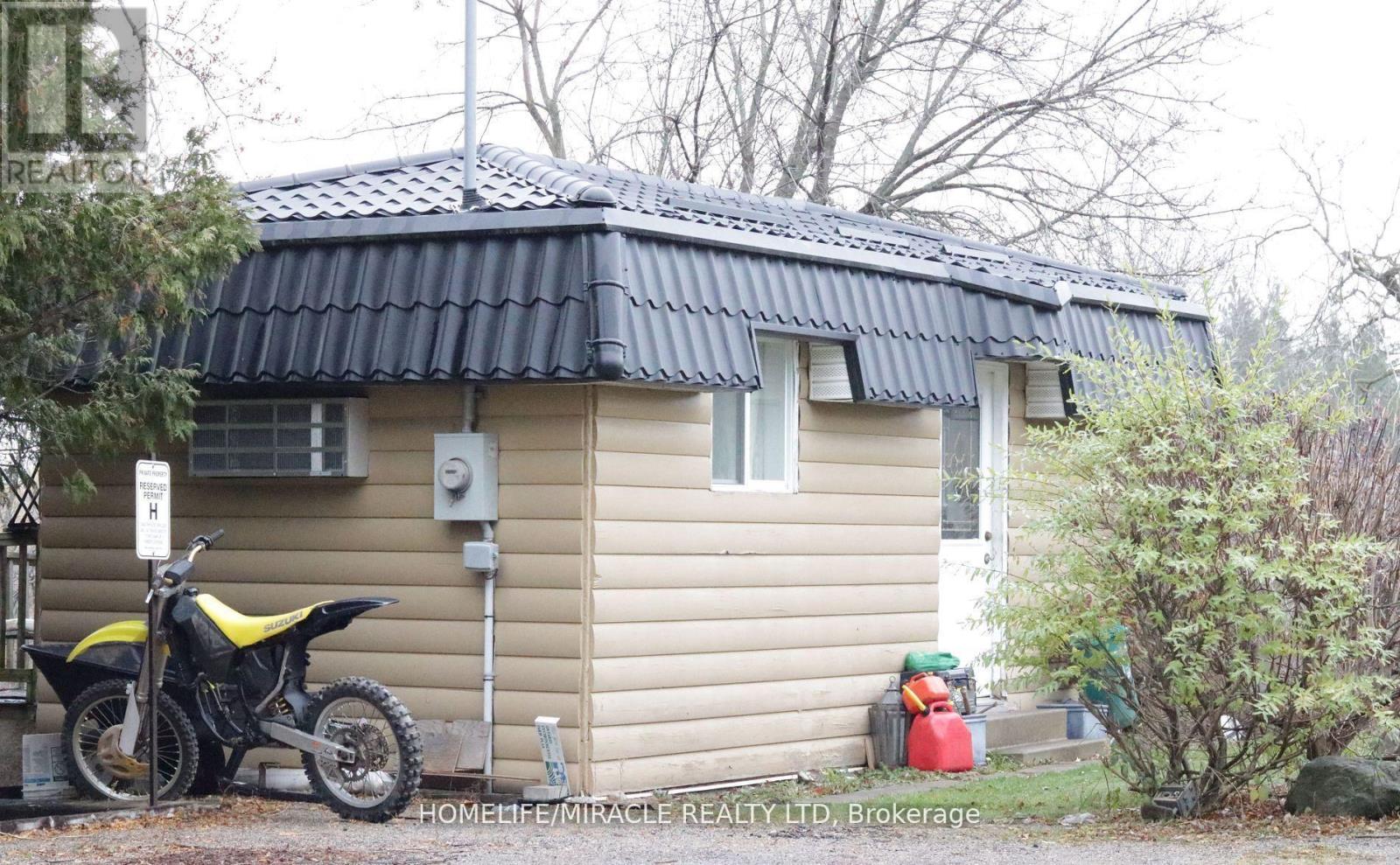 15685 Innis Lake Road Property Photo 4
