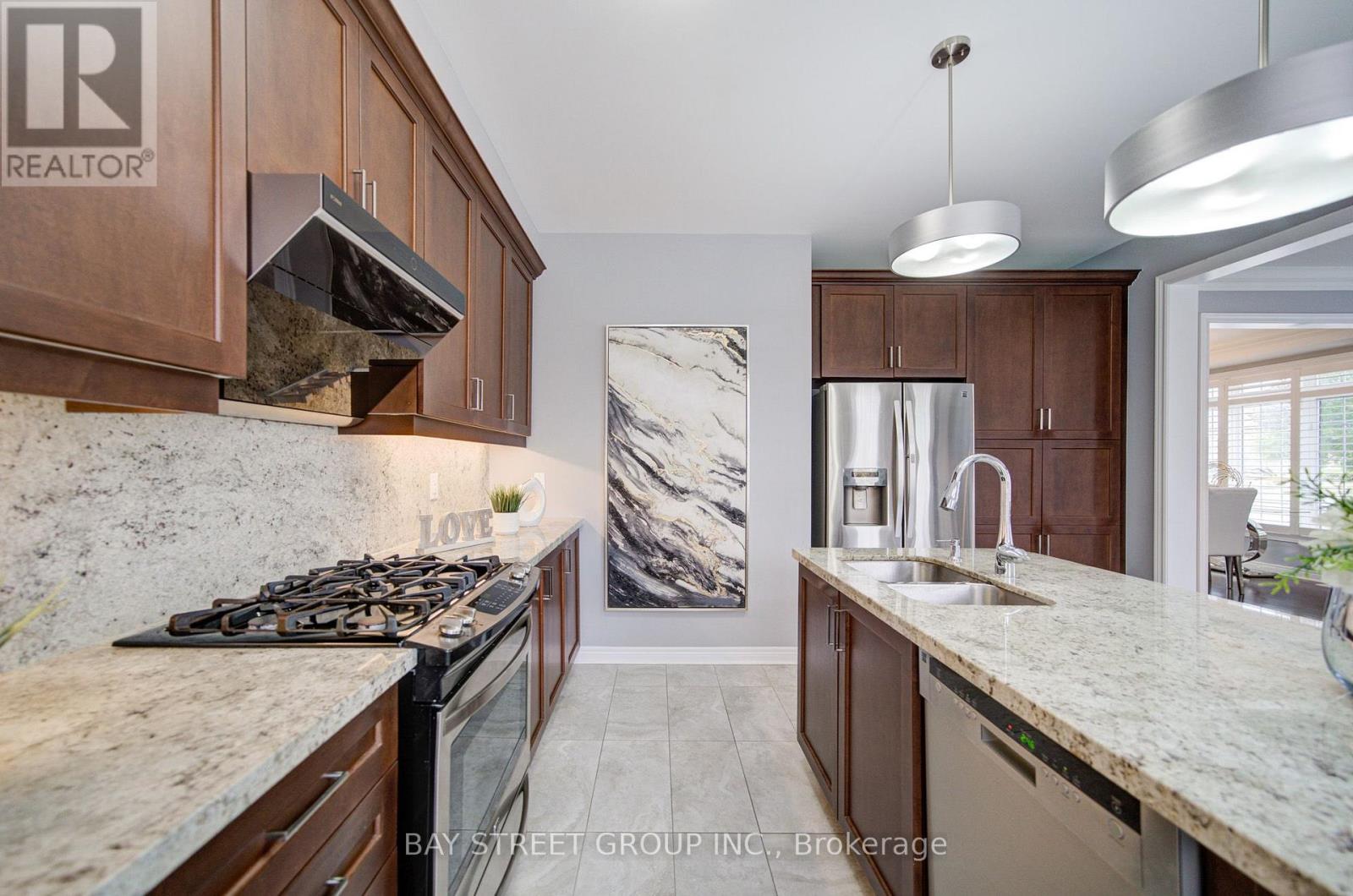 382 Begonia Gardens Property Photo 12