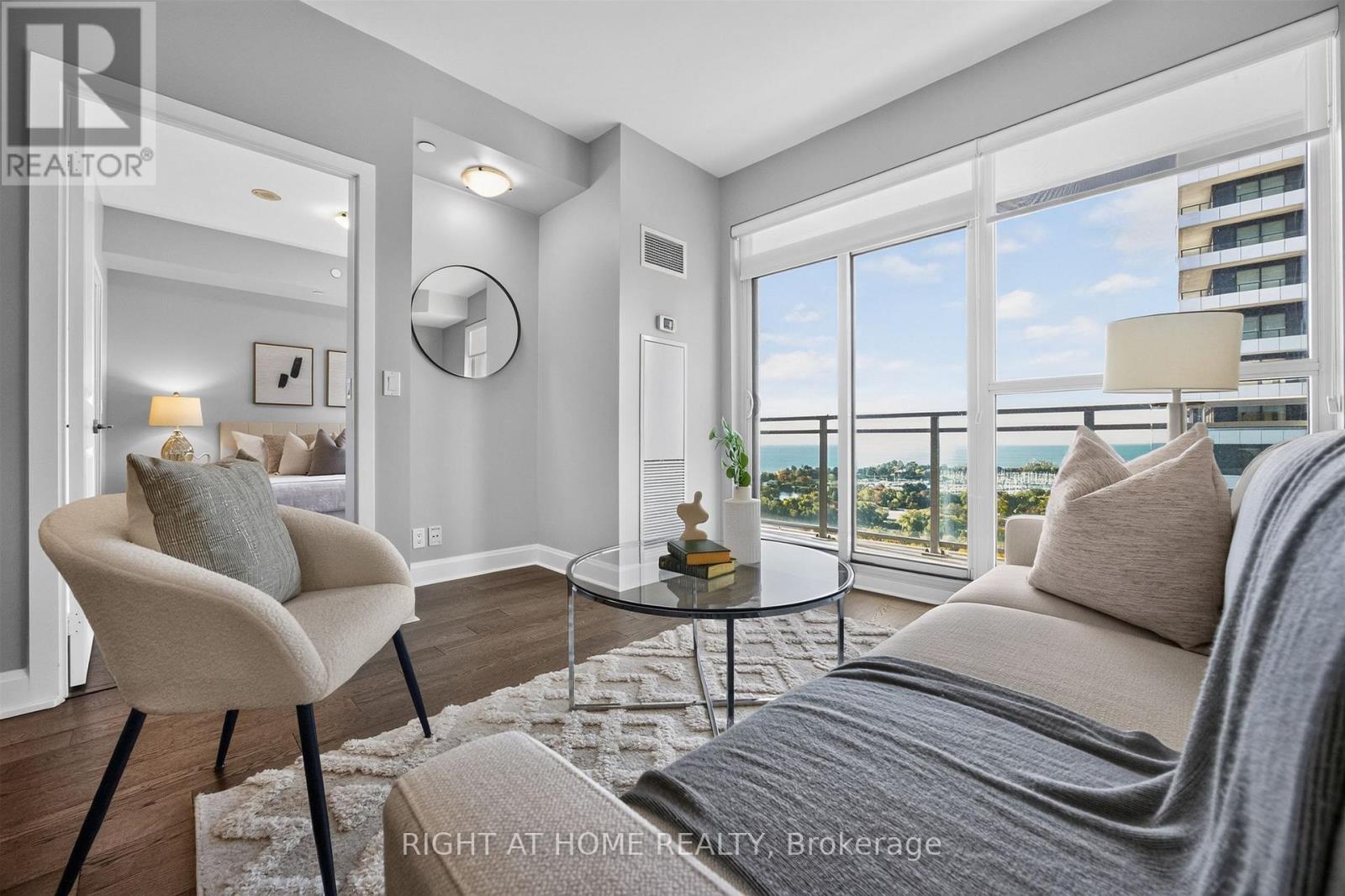 1801 - 33 Shore Breeze Drive Property Photo 4