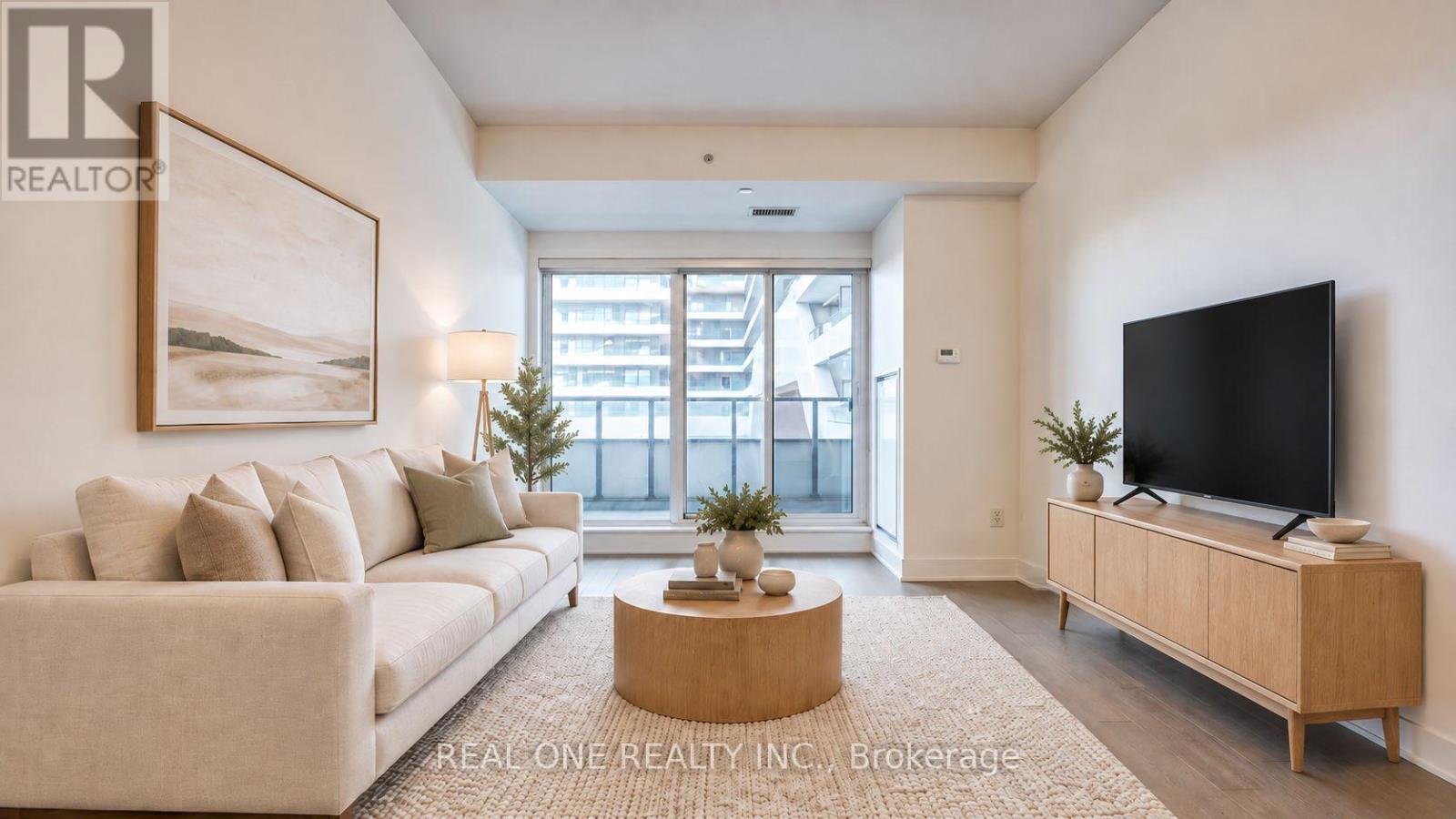 231 - 30 Shore Breeze Drive Property Photo 3
