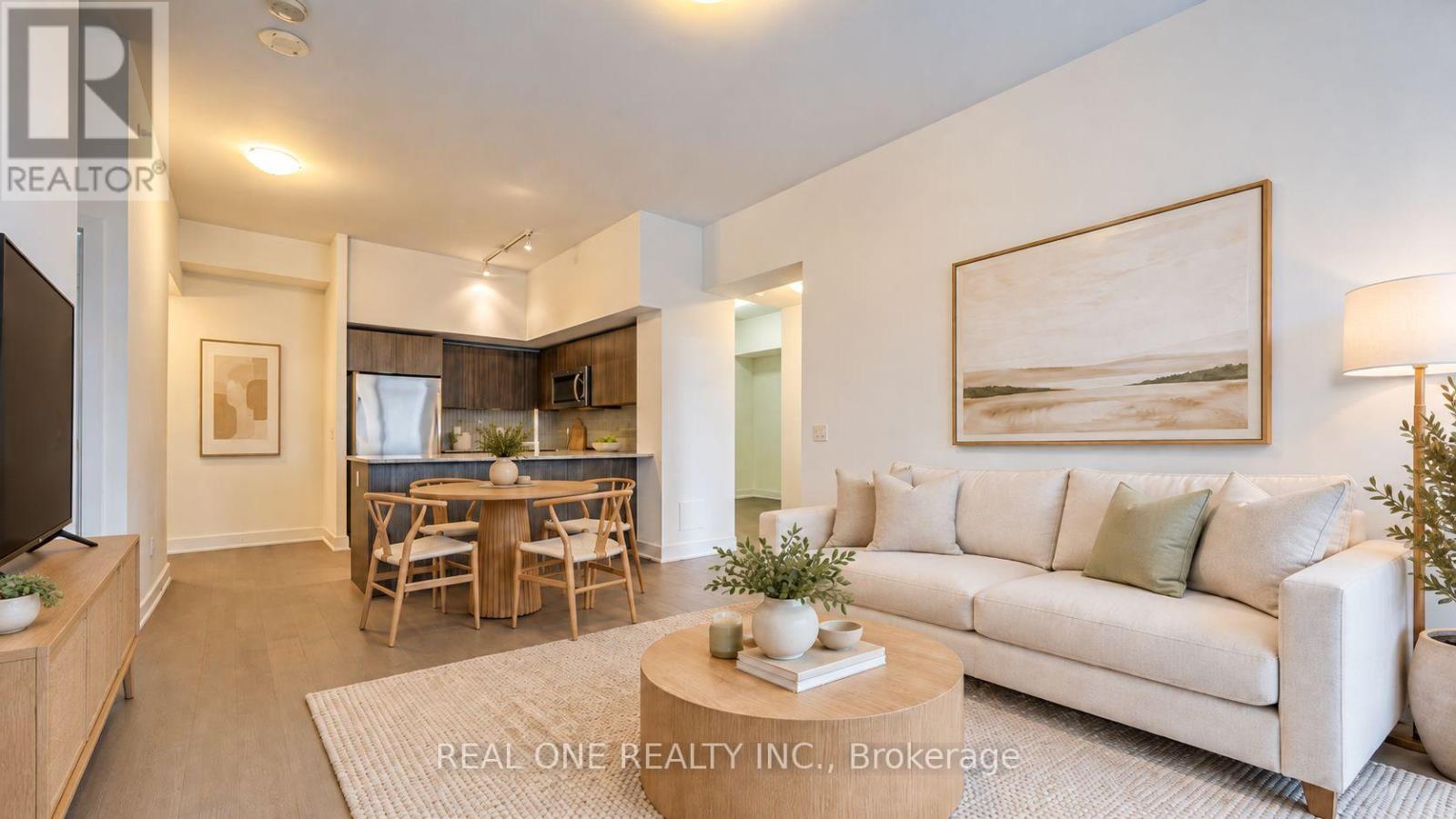 231 - 30 Shore Breeze Drive Property Photo 6