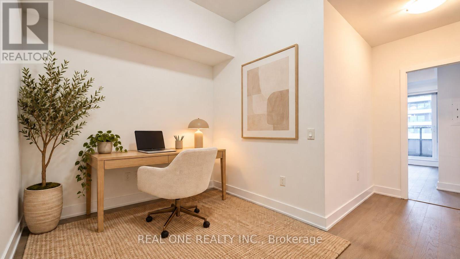 231 - 30 Shore Breeze Drive Property Photo 18