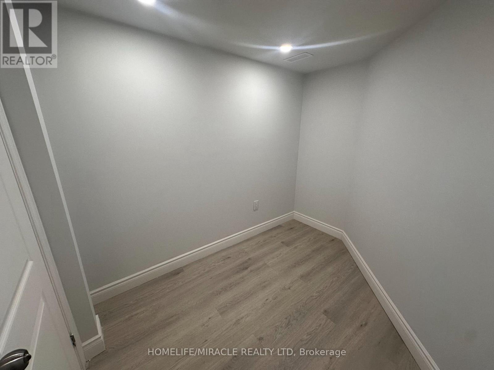 2 - 30 Skyridge Drive Property Photo 14
