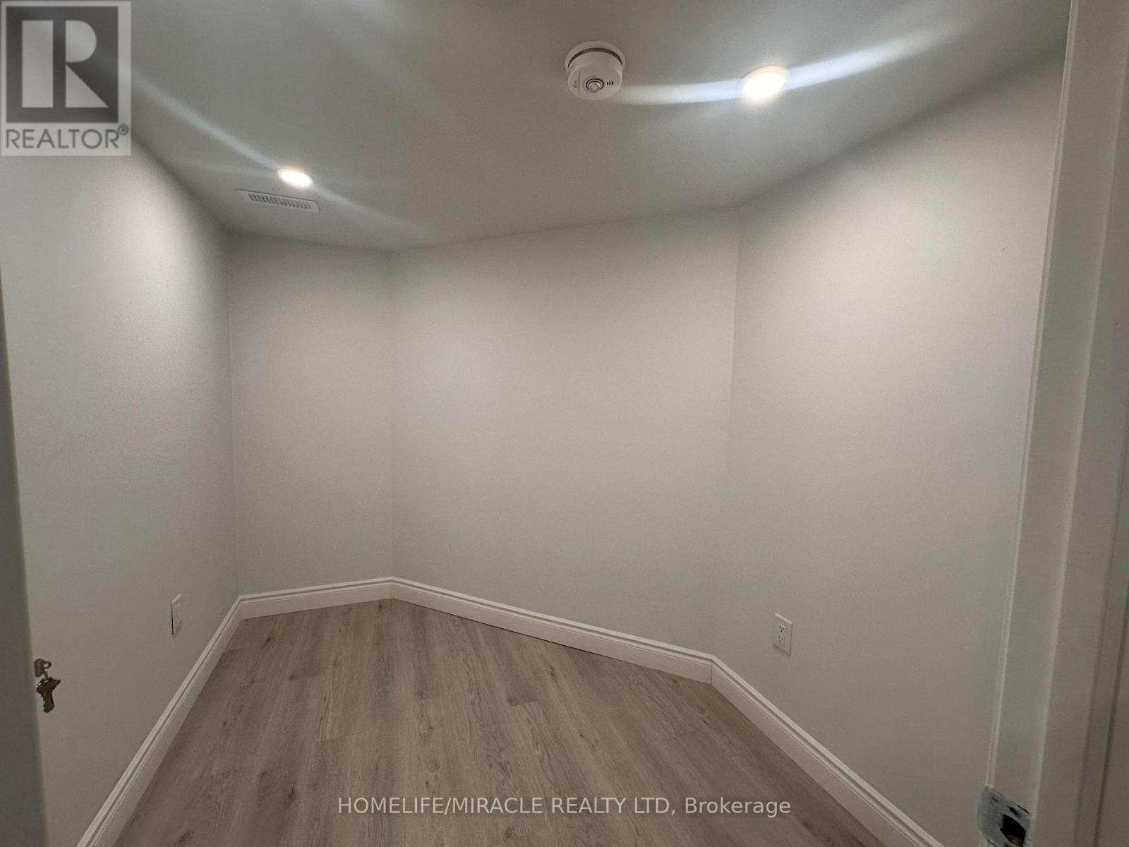 2 - 30 Skyridge Drive Property Photo 15