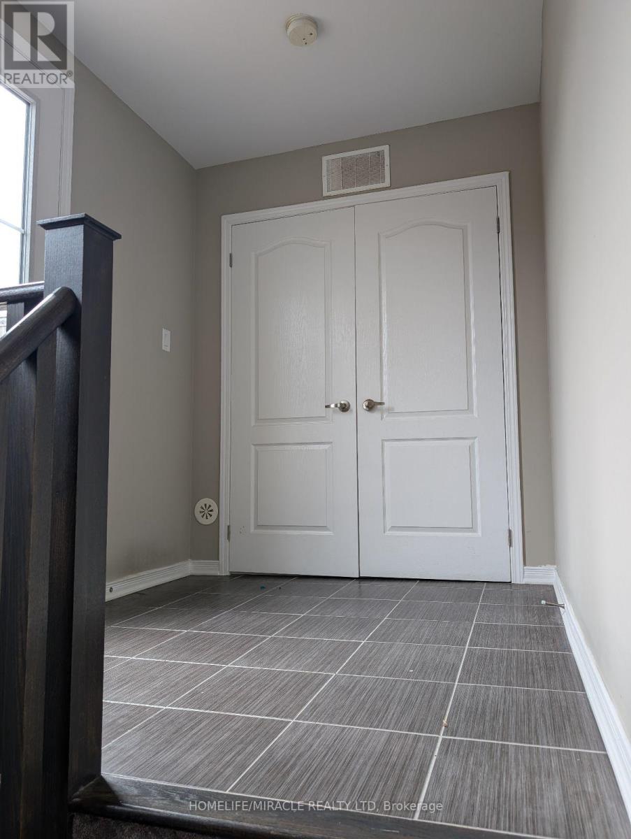 69 - 2441 Greenwich Drive Property Photo 10