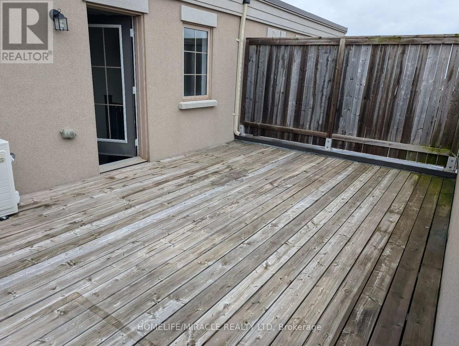 69 - 2441 Greenwich Drive Property Photo 12