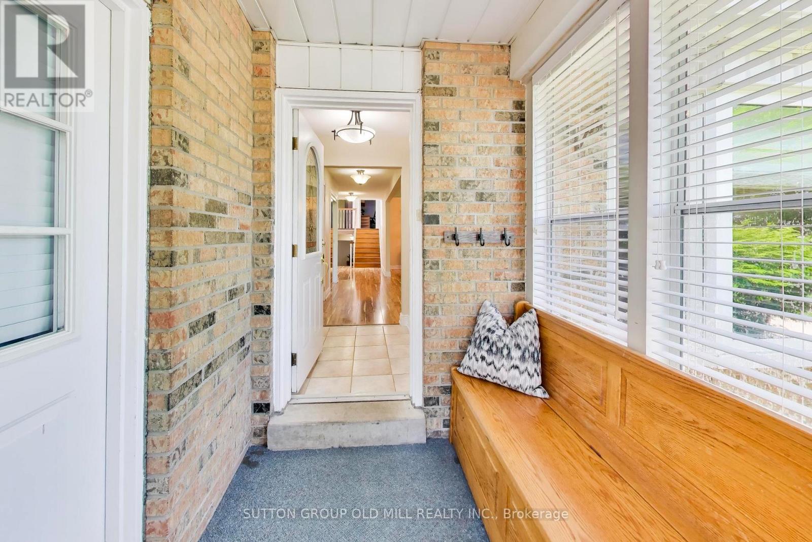 251 Chalfield Lane Property Photo 2