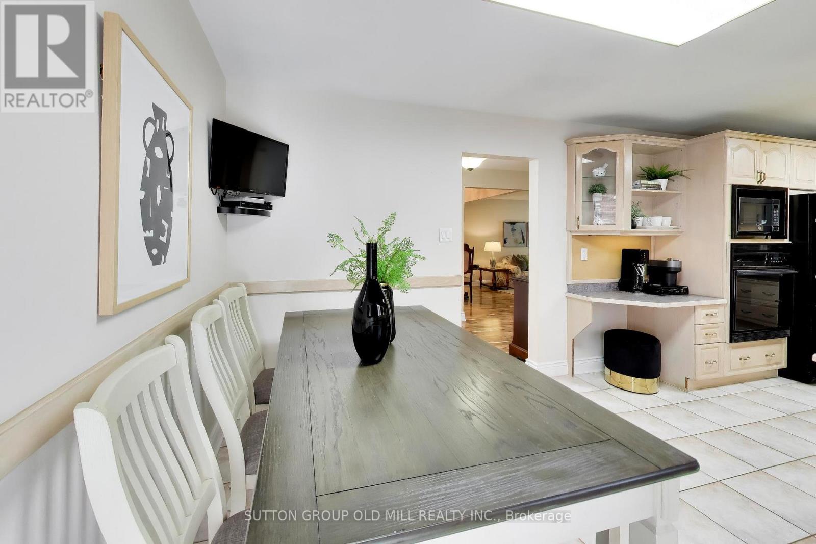 251 Chalfield Lane Property Photo 13