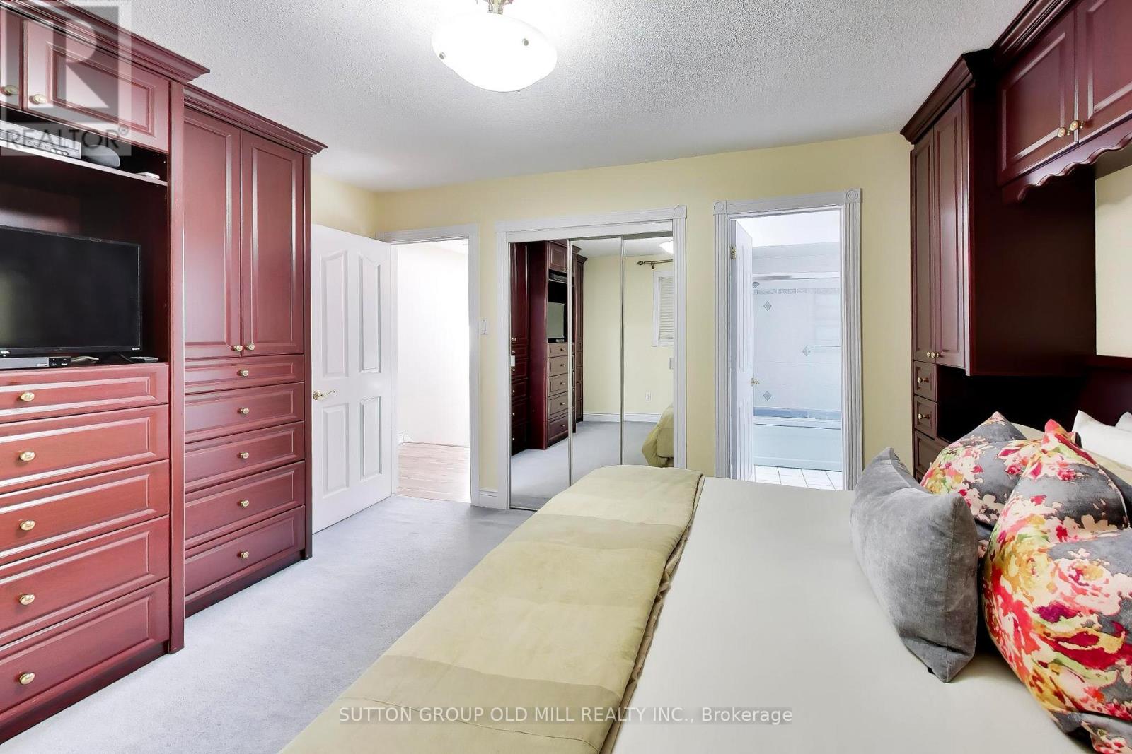 251 Chalfield Lane Property Photo 20