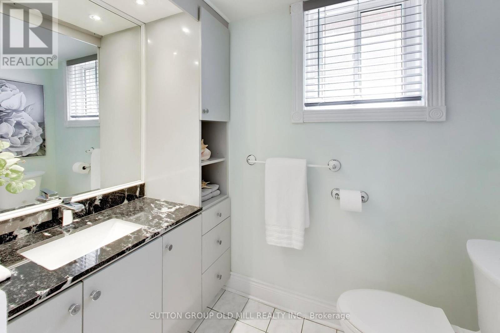251 Chalfield Lane Property Photo 23