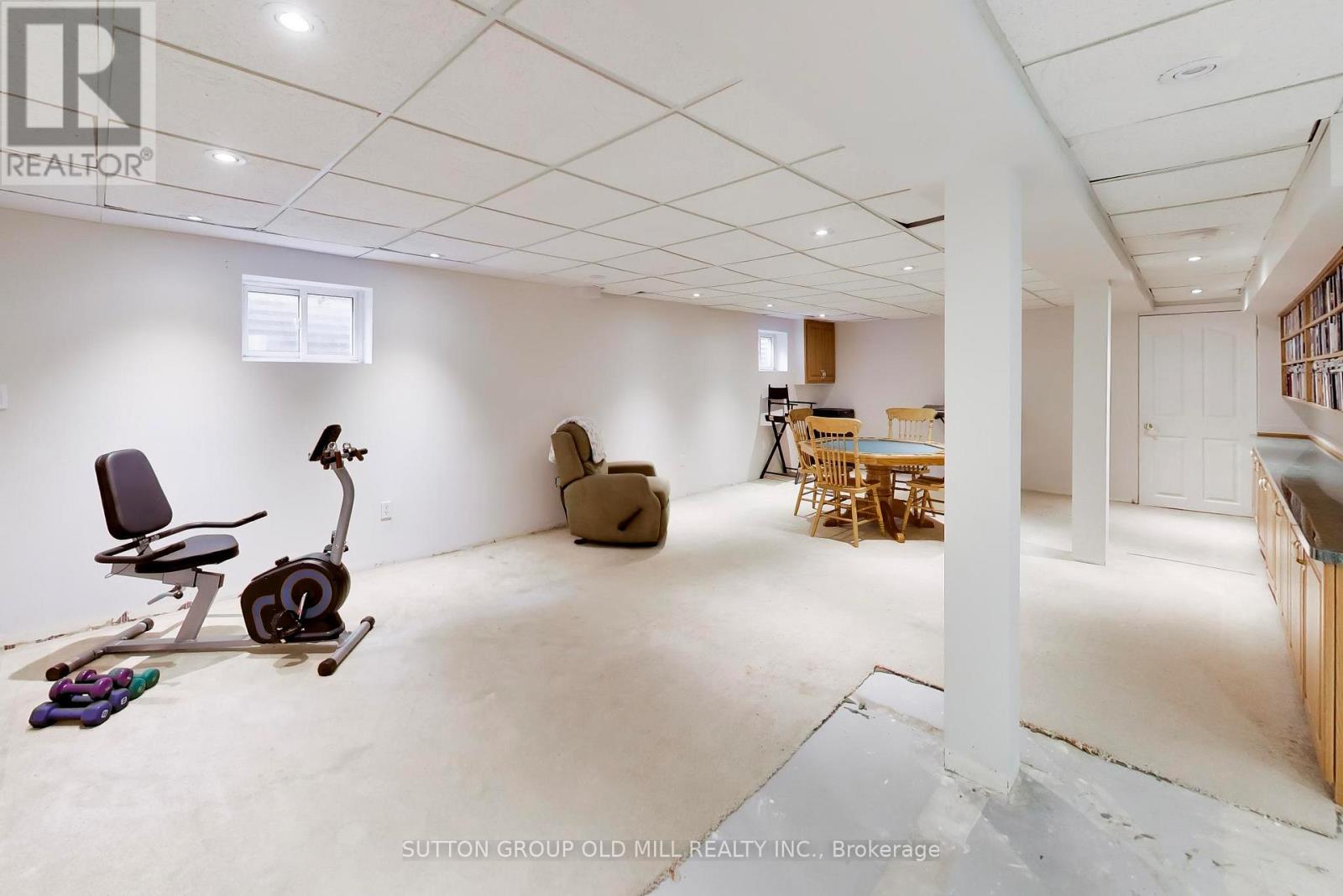 251 Chalfield Lane Property Photo 28