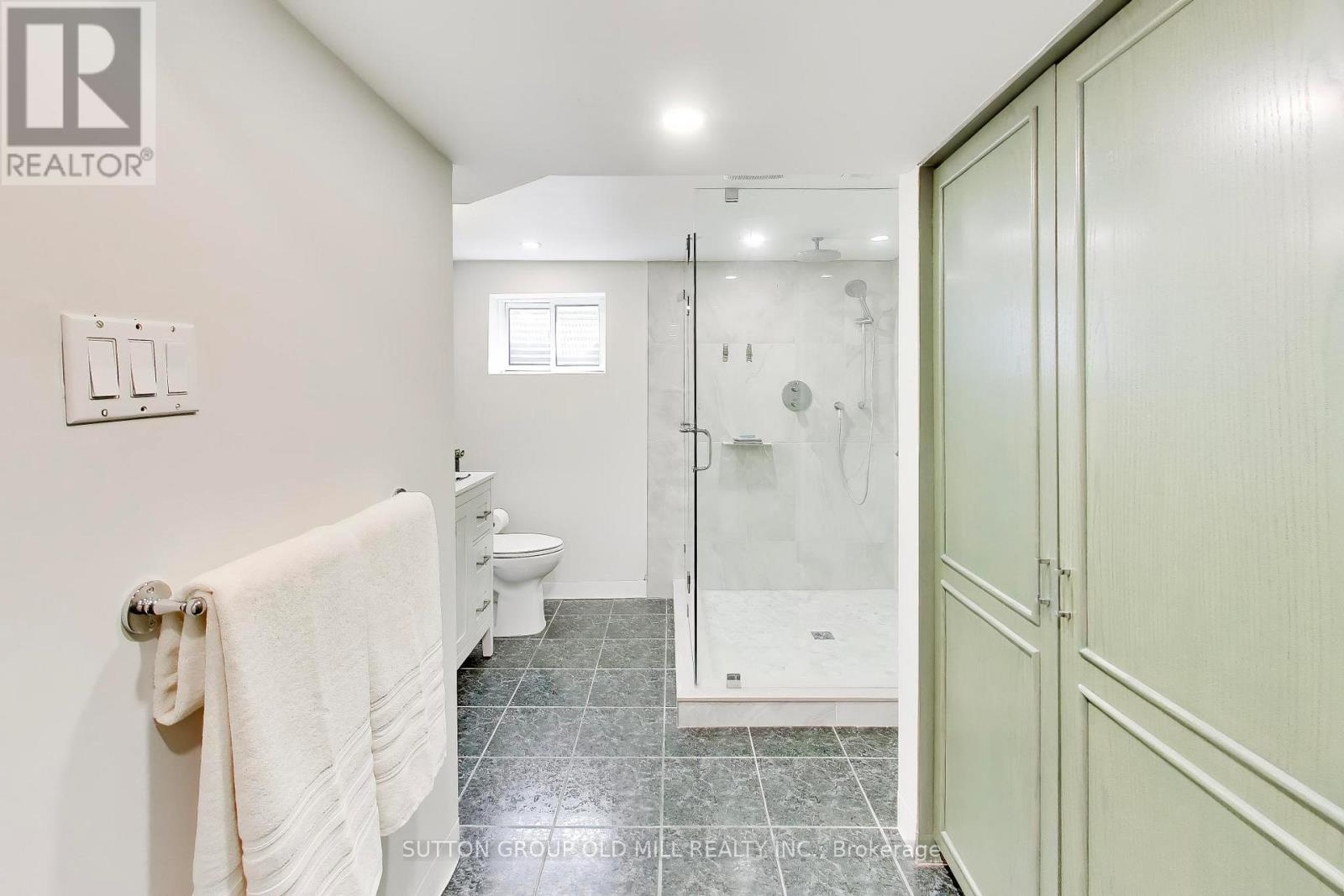 251 Chalfield Lane Property Photo 31
