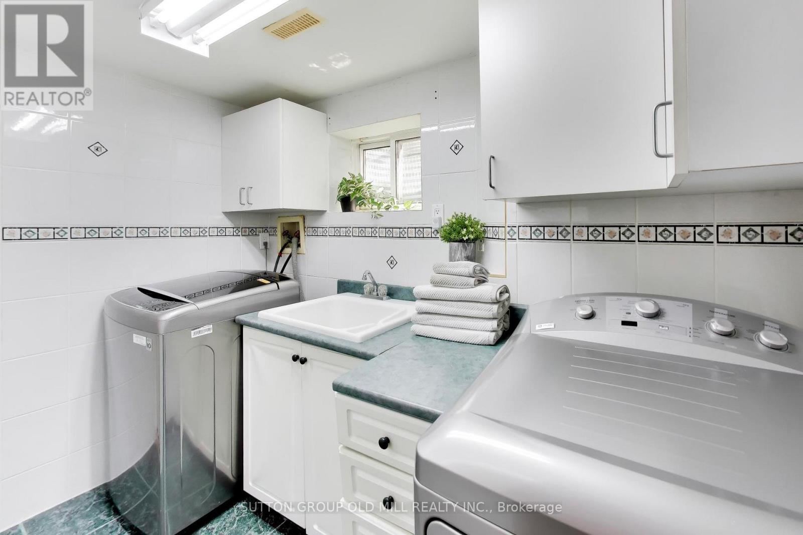 251 Chalfield Lane Property Photo 33