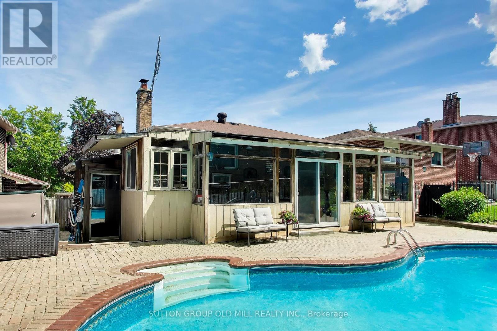 251 Chalfield Lane Property Photo 40