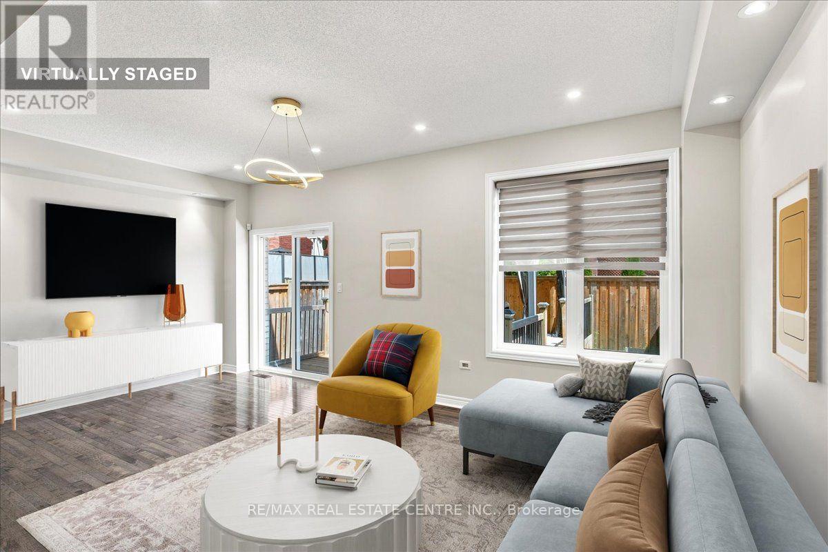 1053 Job Crescent Property Photo 15