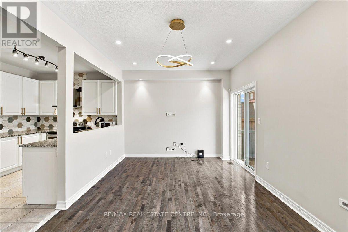 1053 Job Crescent Property Photo 16