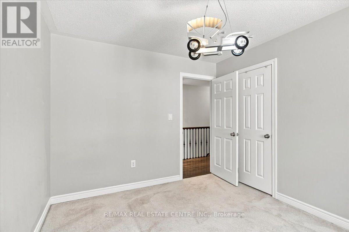 1053 Job Crescent Property Photo 28