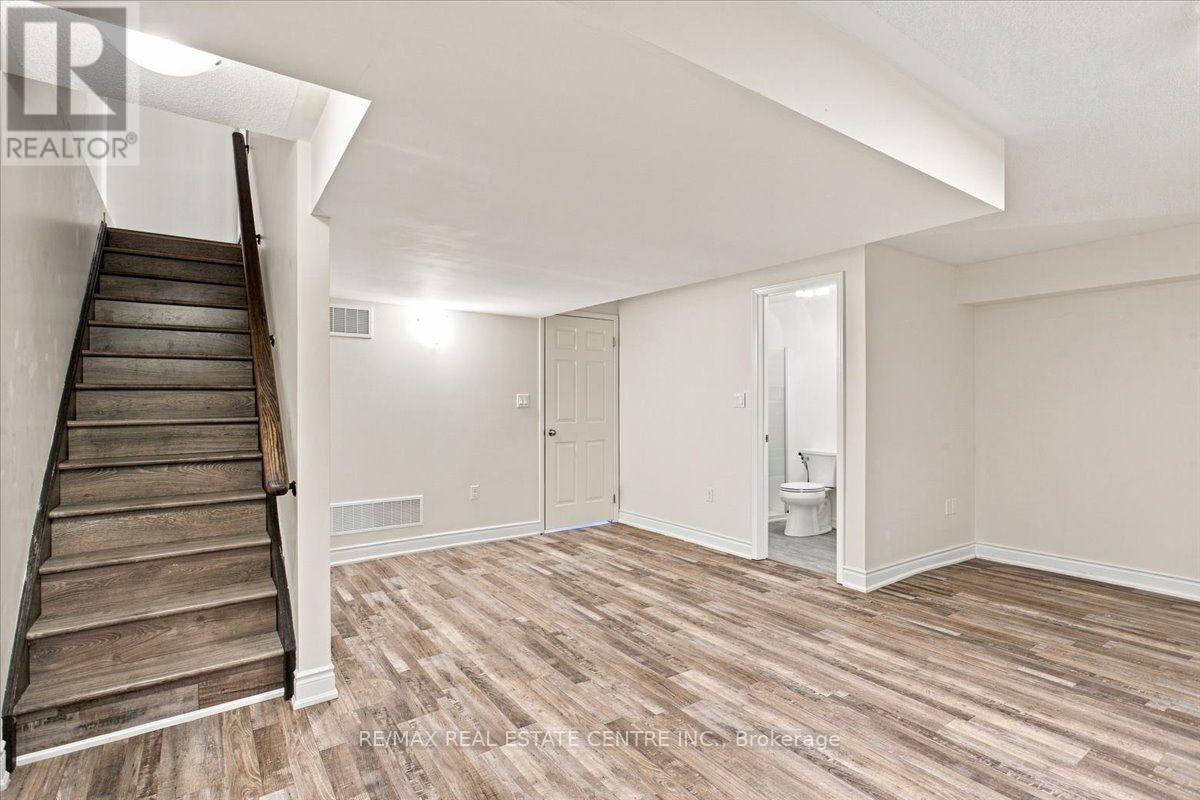 1053 Job Crescent Property Photo 33