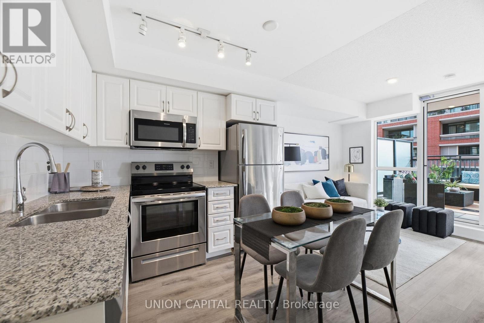 735 - 3091 Dufferin Street Property Photo 4