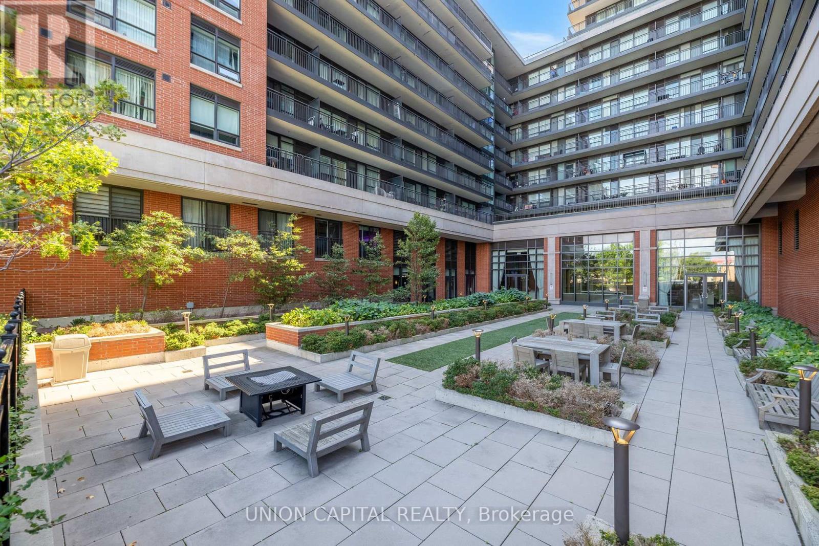 735 - 3091 Dufferin Street Property Photo 22
