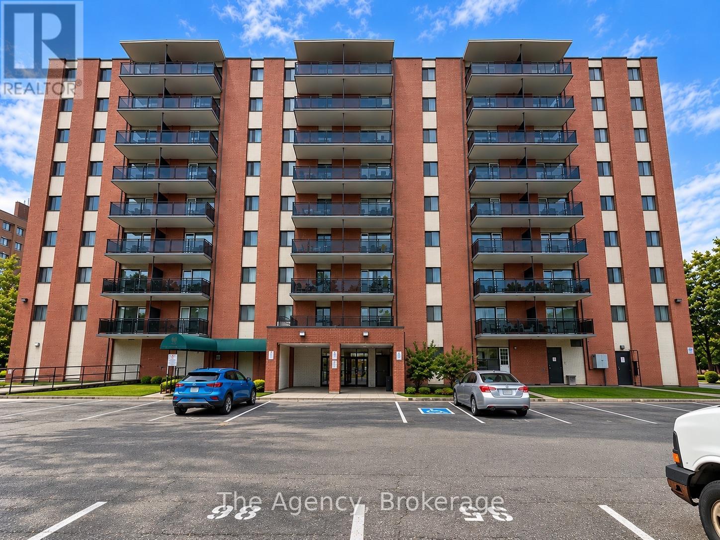 905 - 45 Paisley Boulevard W Property Photo 2