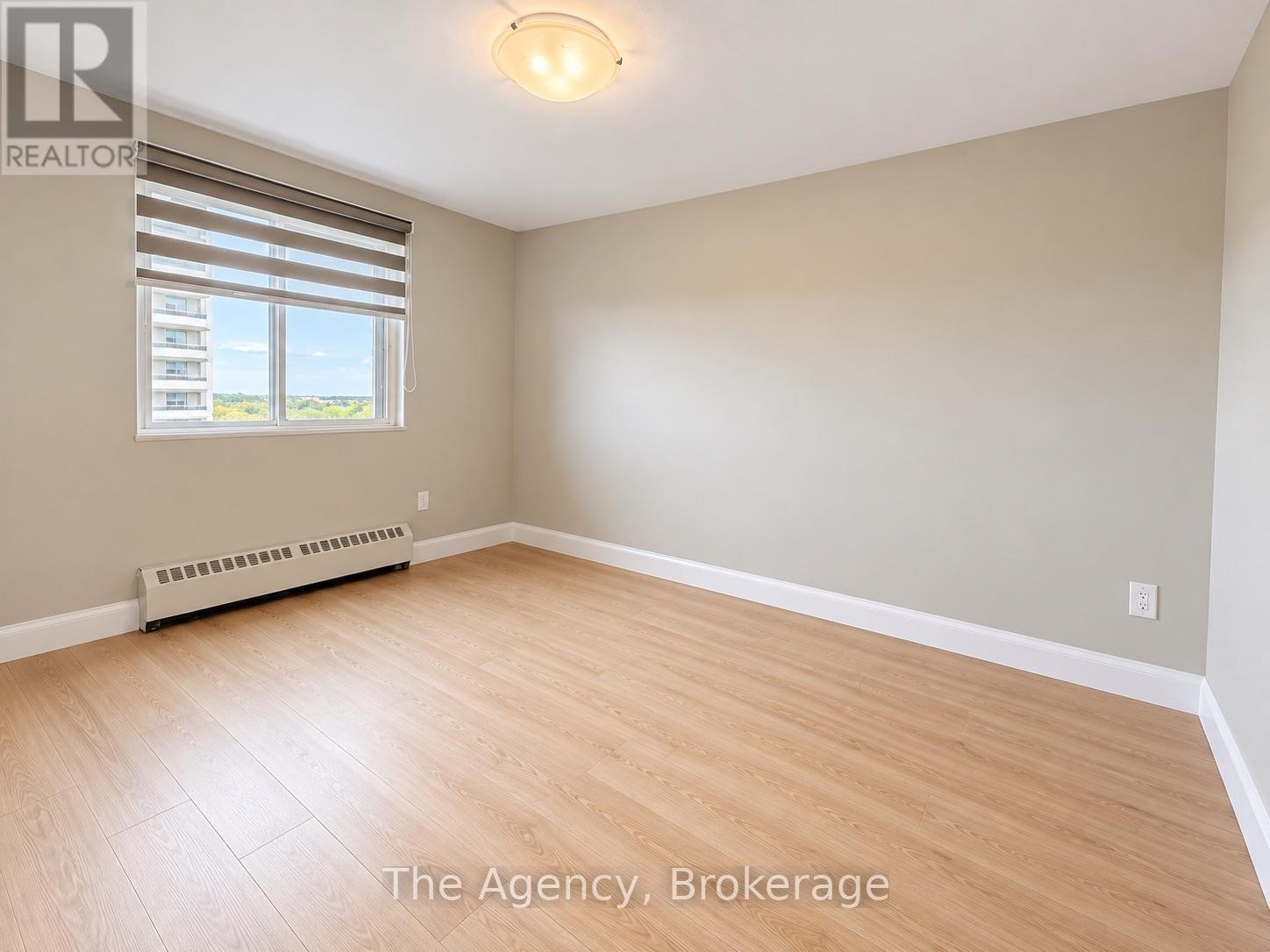 905 - 45 Paisley Boulevard W Property Photo 11