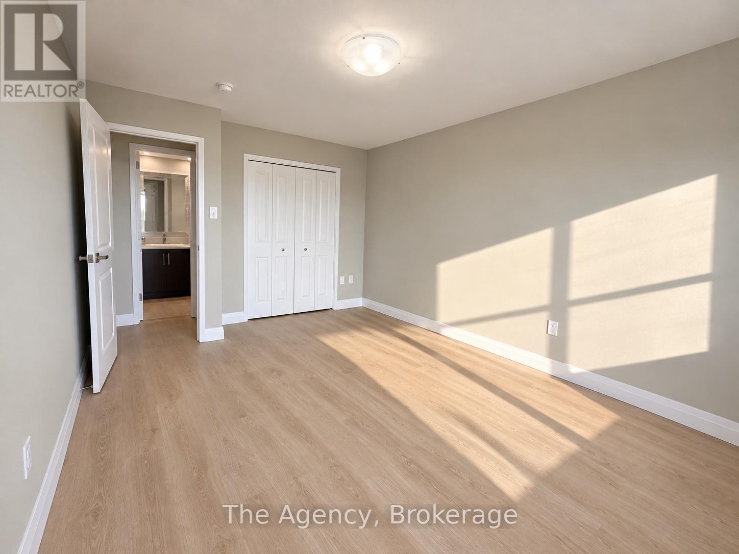 609 - 45 Paisley Boulevard W Property Photo 12