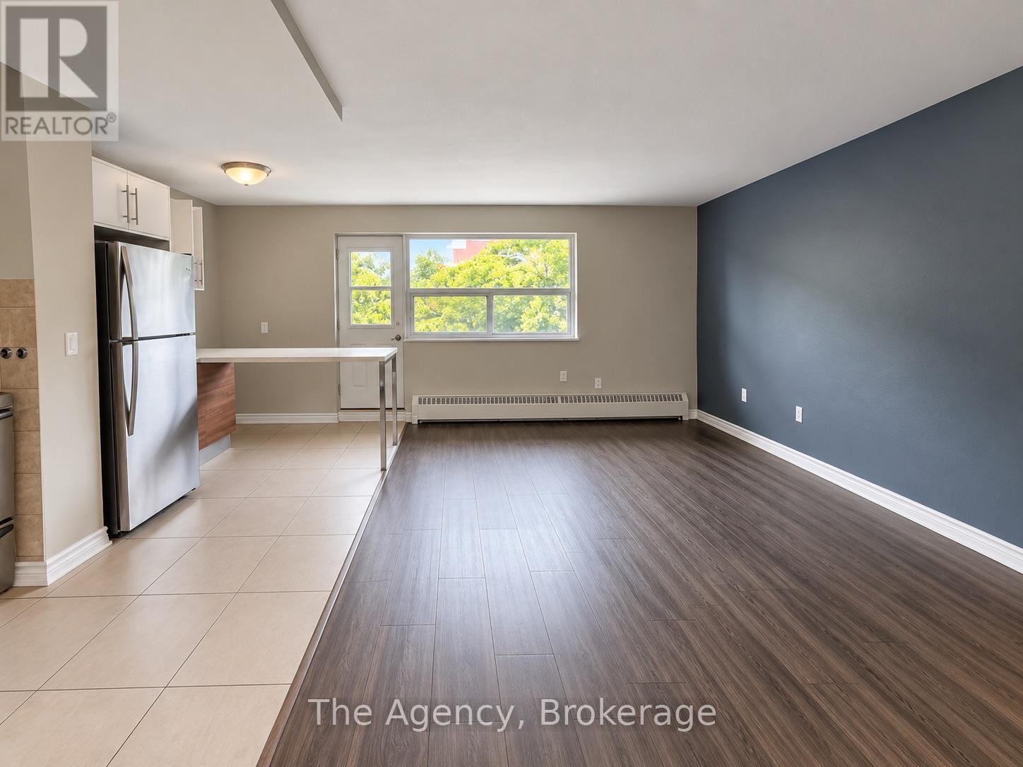 410 - 45 Paisley Boulevard W Property Photo 6