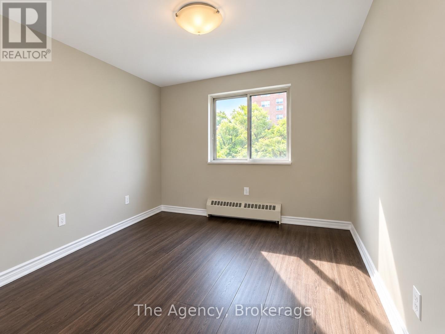 410 - 45 Paisley Boulevard W Property Photo 9