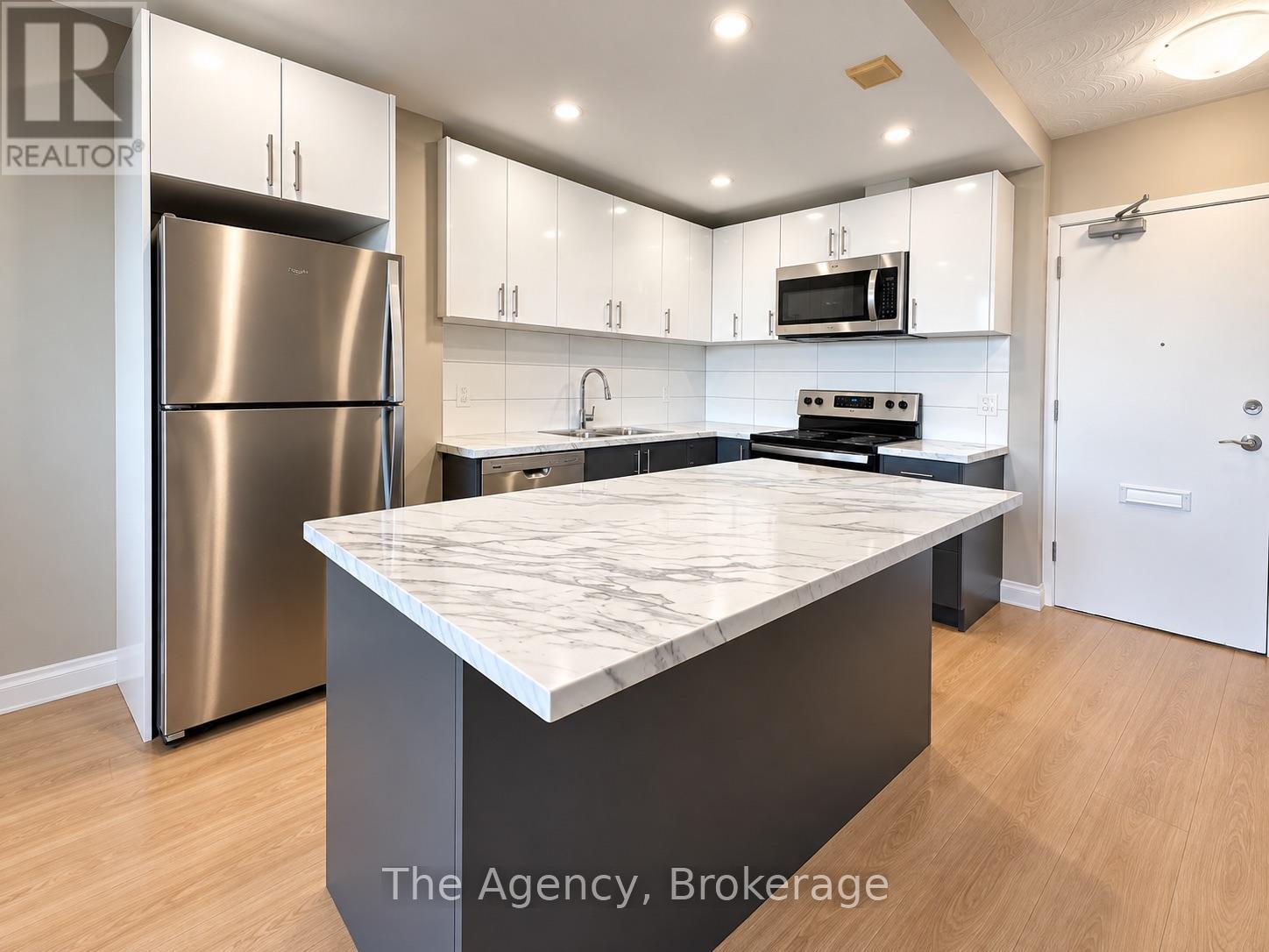 1009 - 45 Paisley Boulevard W Property Photo 6