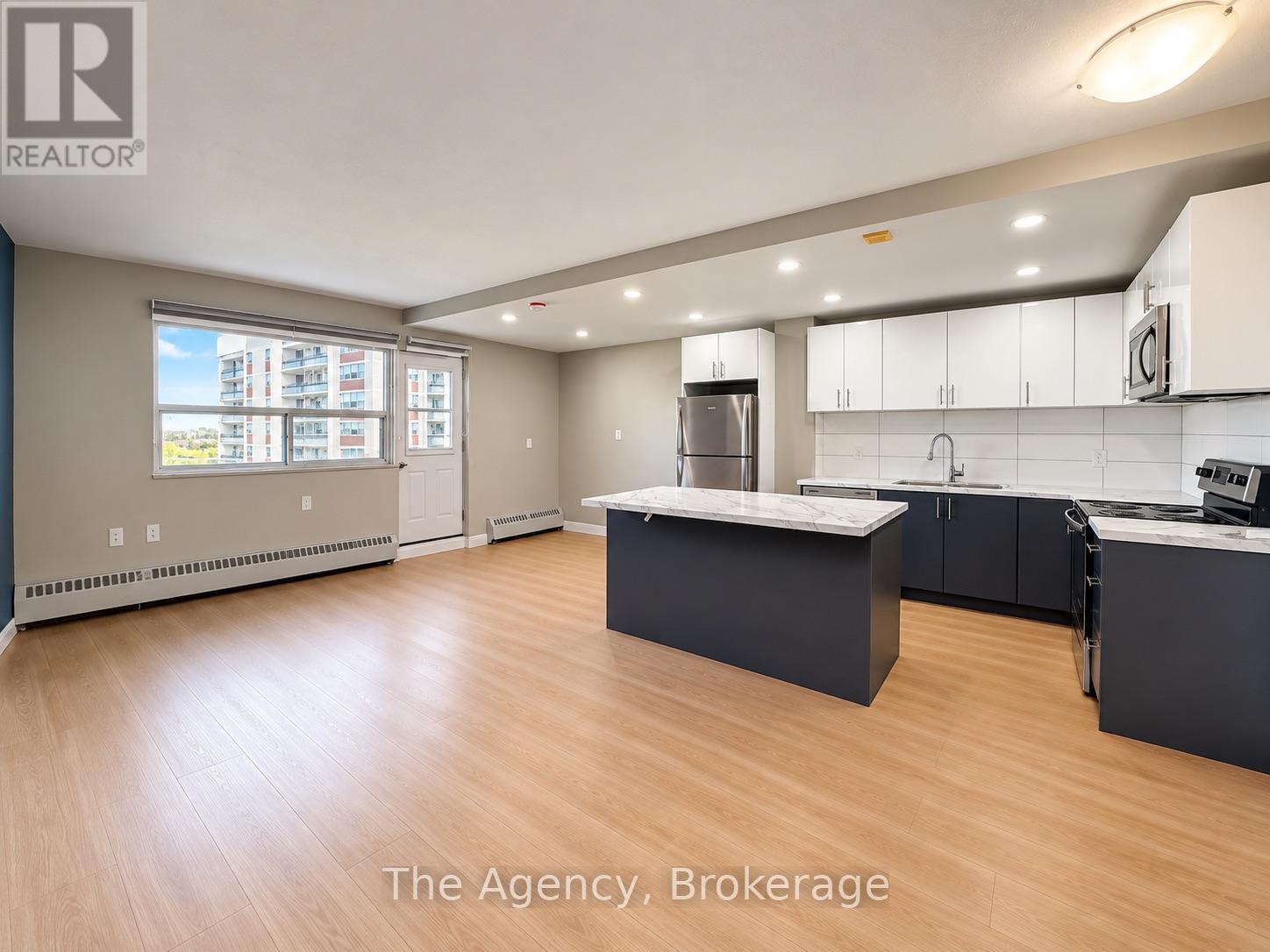 1009 - 45 Paisley Boulevard W Property Photo 10