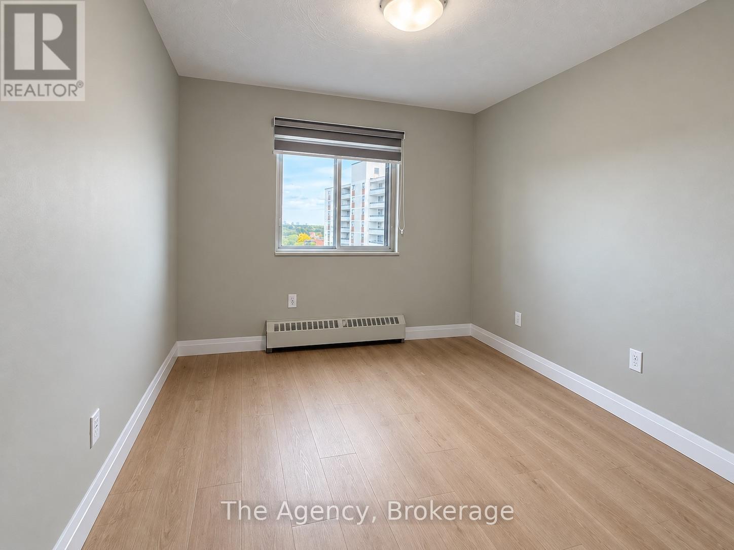 1009 - 45 Paisley Boulevard W Property Photo 12