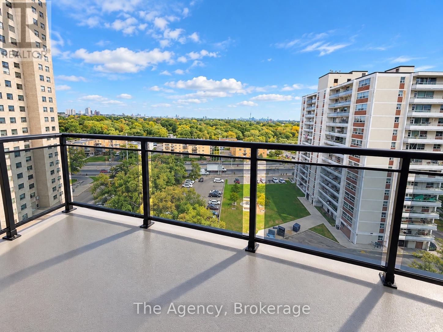 1009 - 45 Paisley Boulevard W Property Photo 15