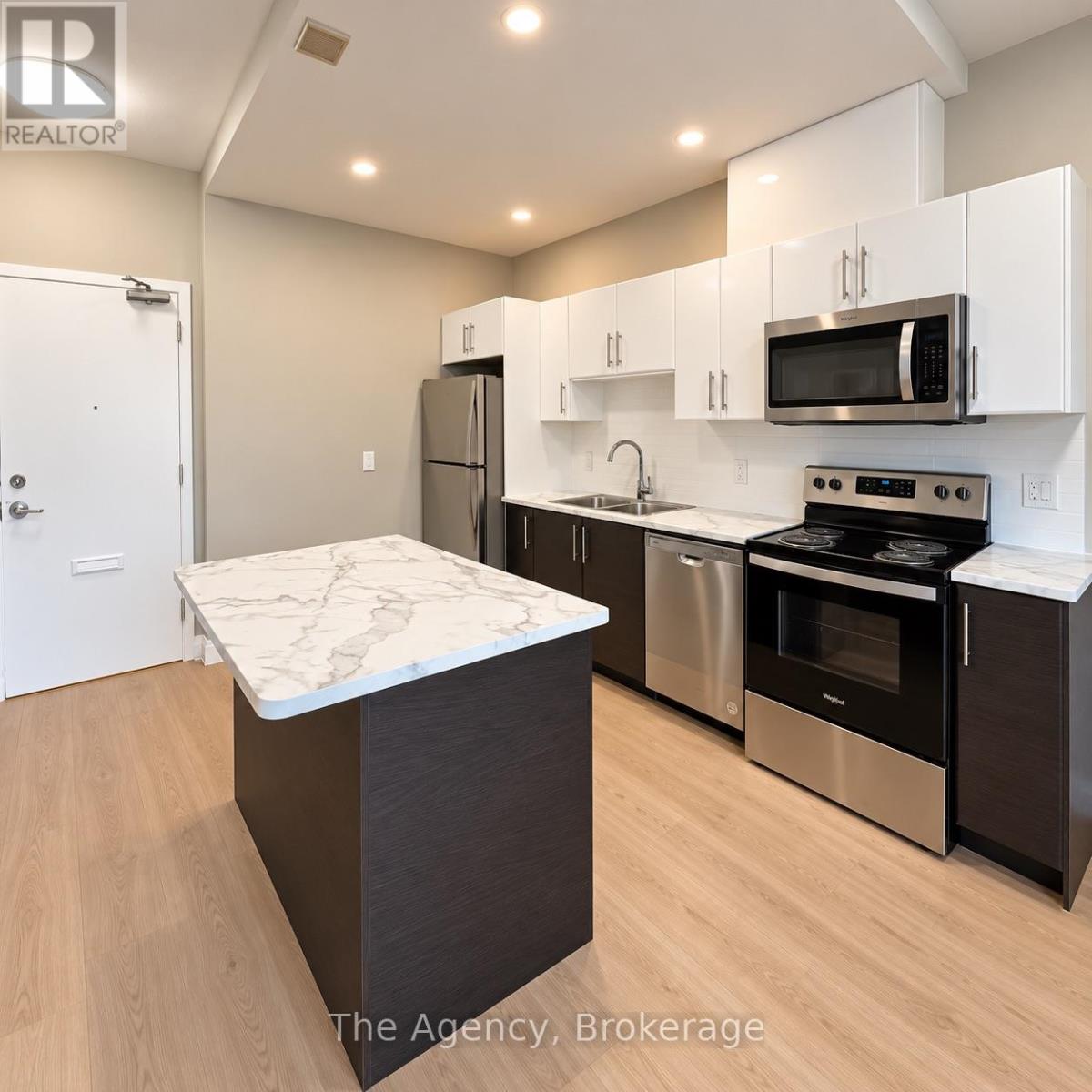 102 - 45 Paisley Boulevard W Property Photo 7