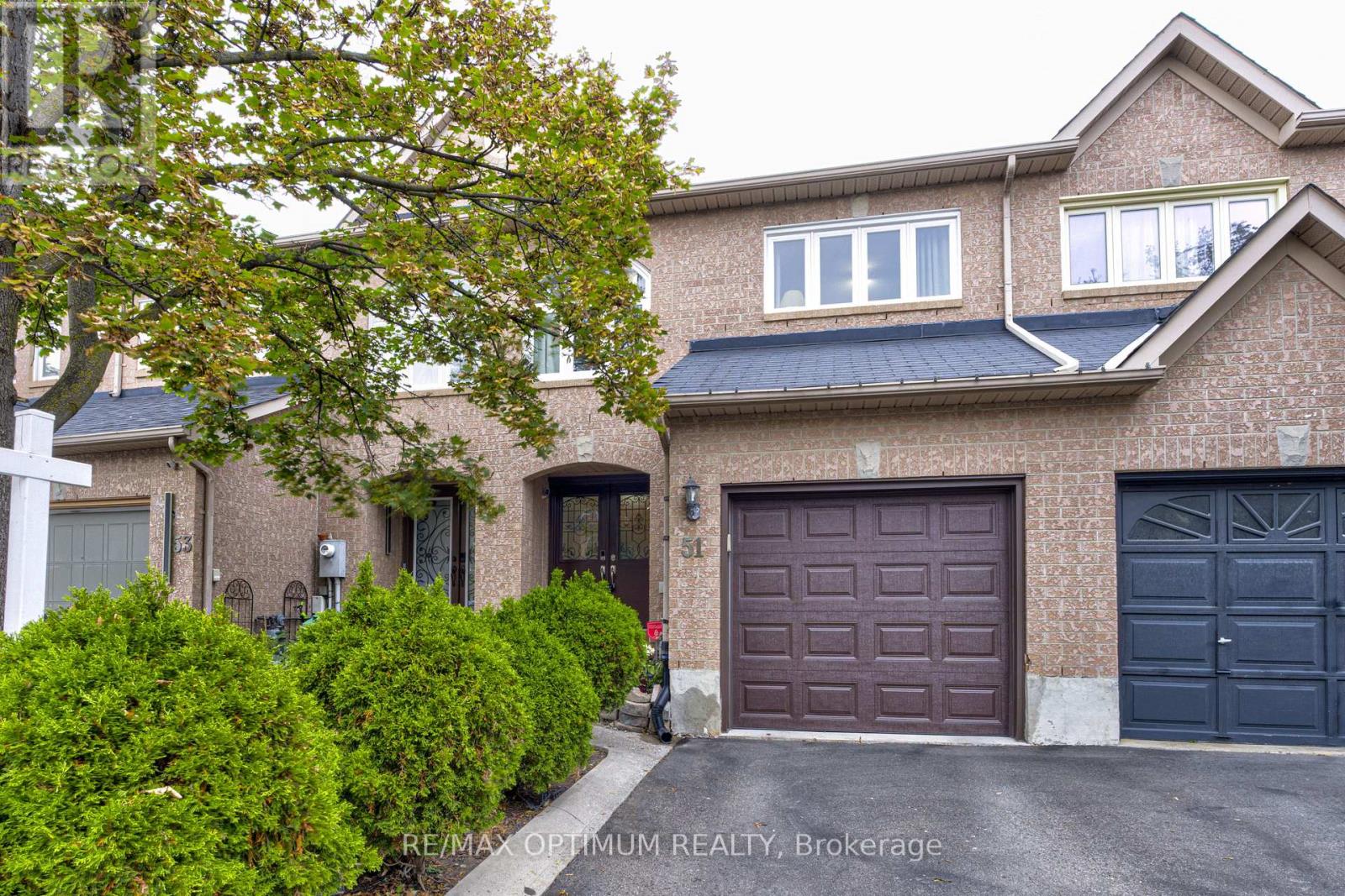 51 Goldenlight Circle Property Photo 2