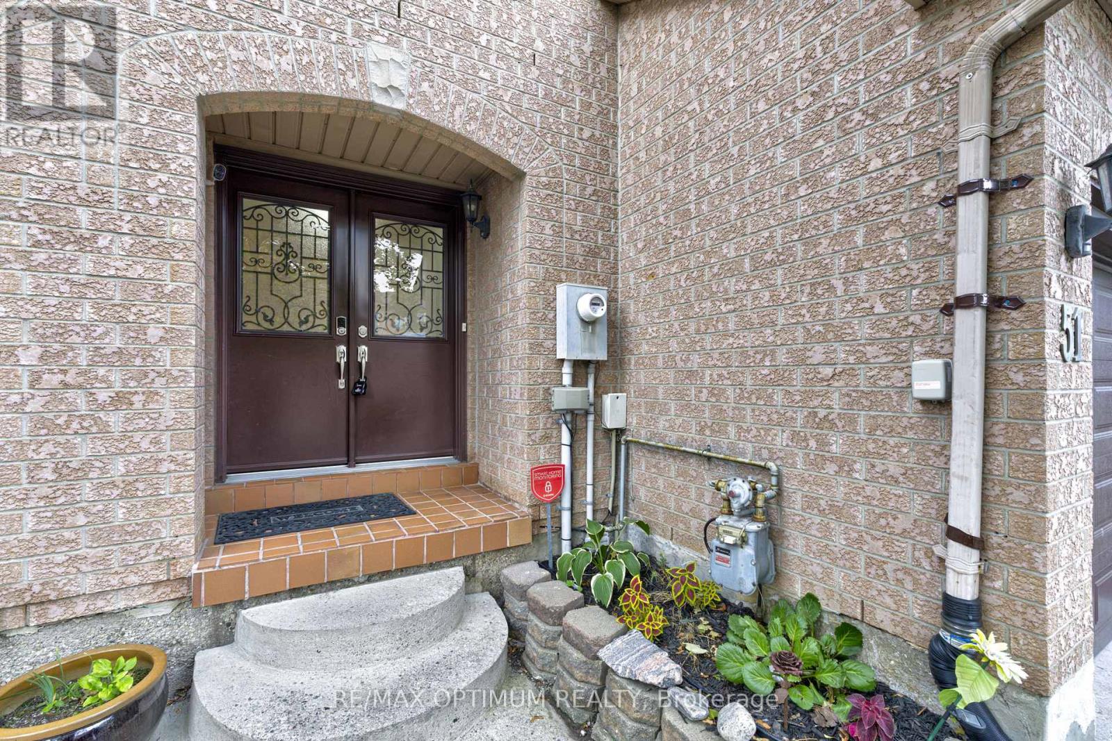 51 Goldenlight Circle Property Photo 3
