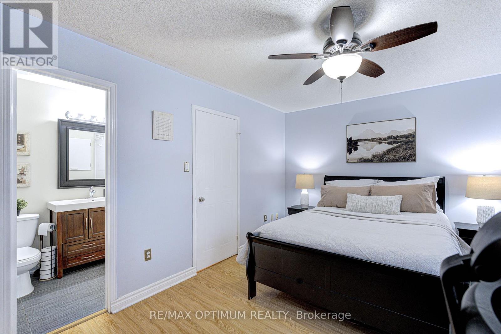 51 Goldenlight Circle Property Photo 18