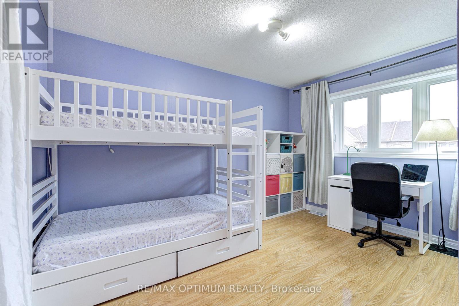 51 Goldenlight Circle Property Photo 23