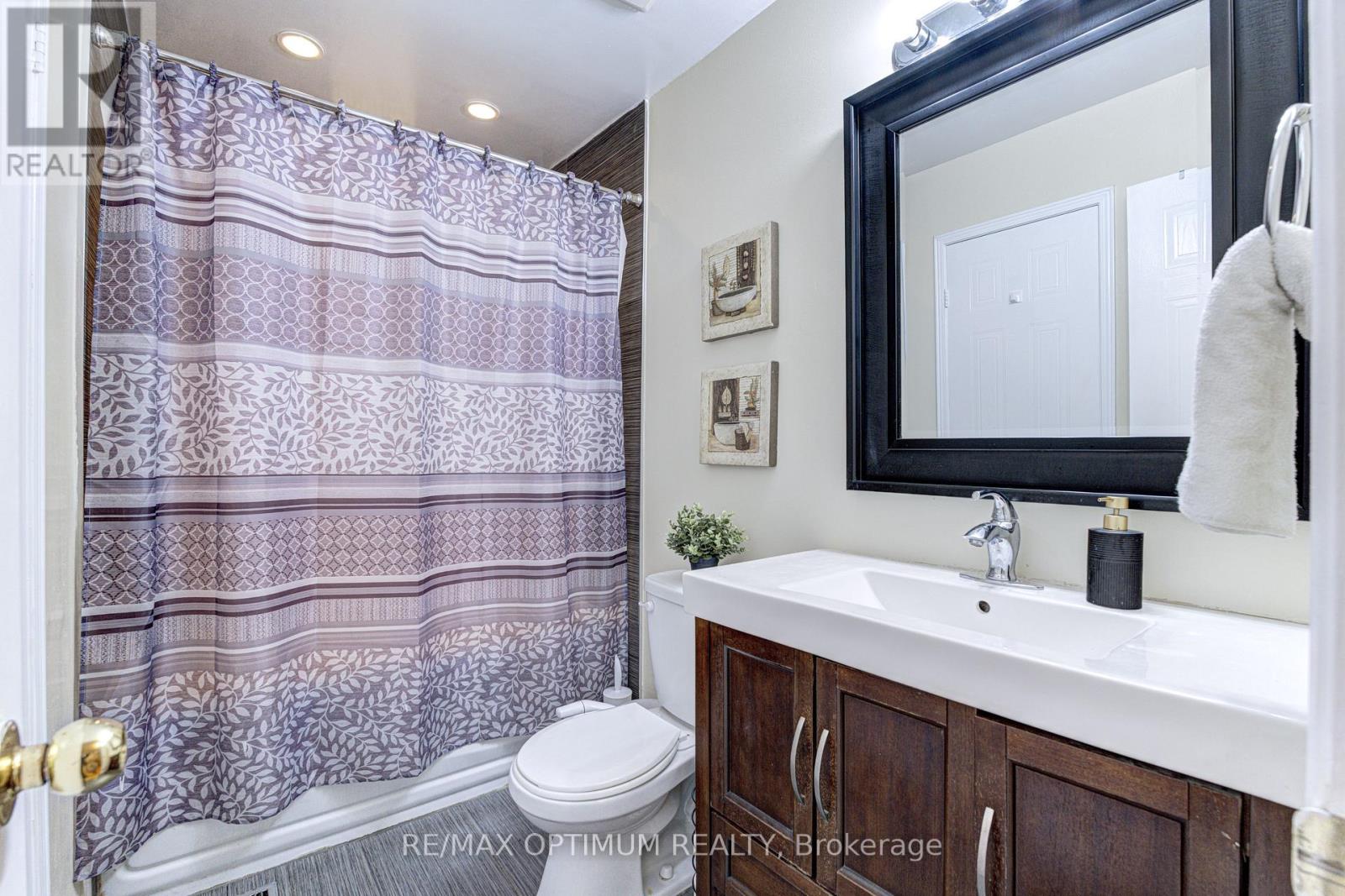 51 Goldenlight Circle Property Photo 25