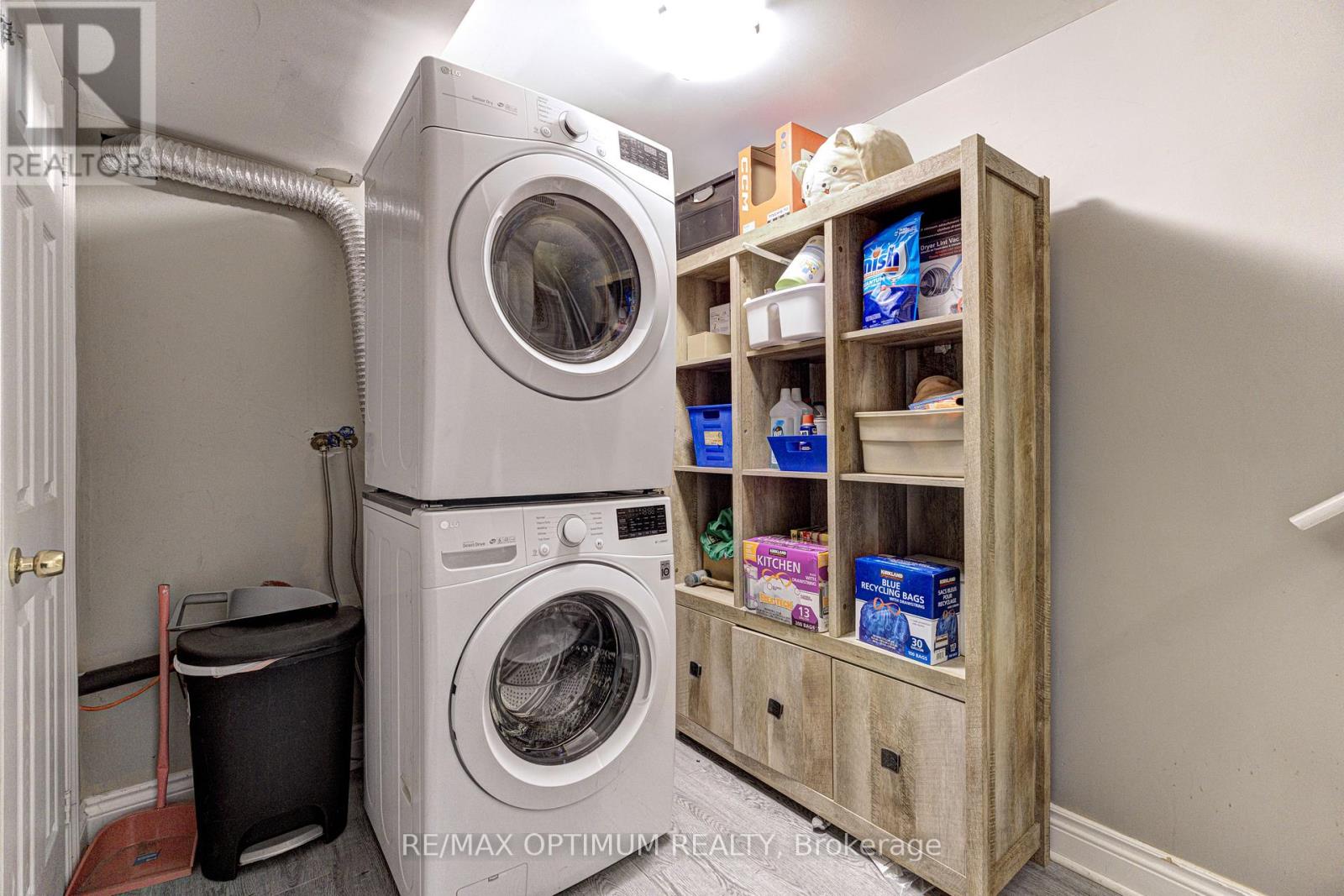 51 Goldenlight Circle Property Photo 28