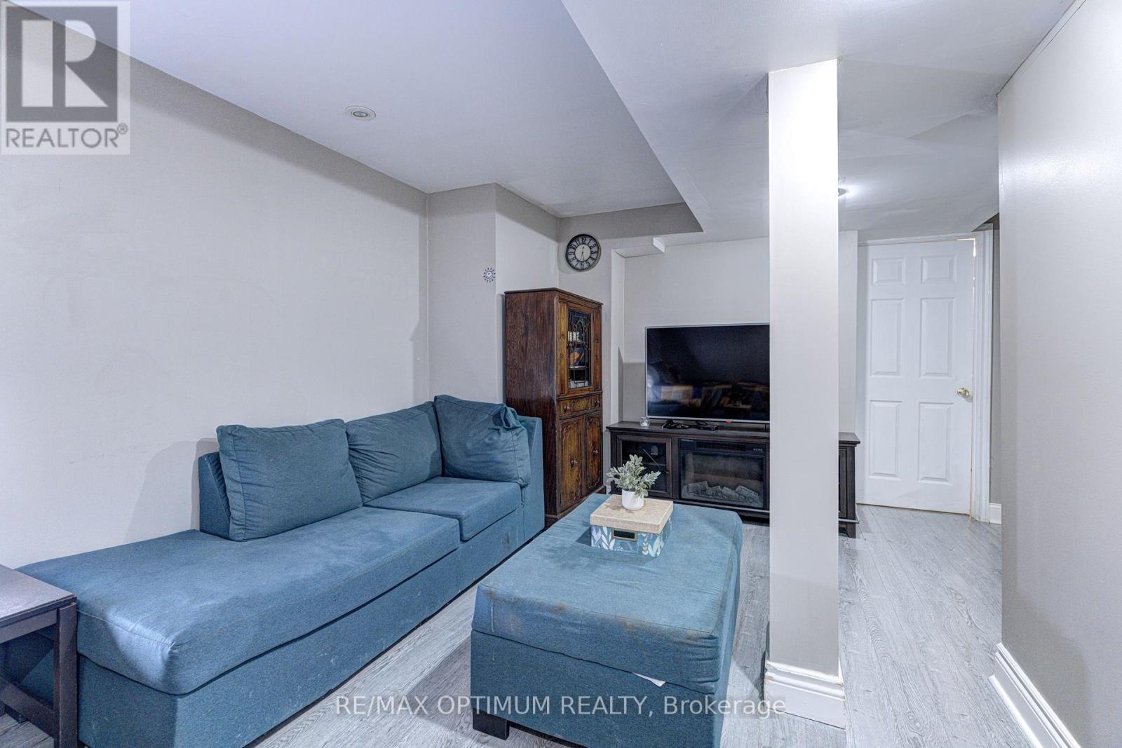 51 Goldenlight Circle Property Photo 30