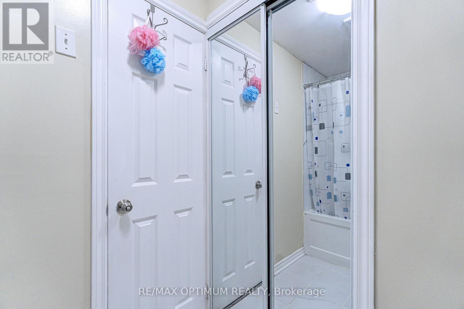 51 Goldenlight Circle Property Photo 33