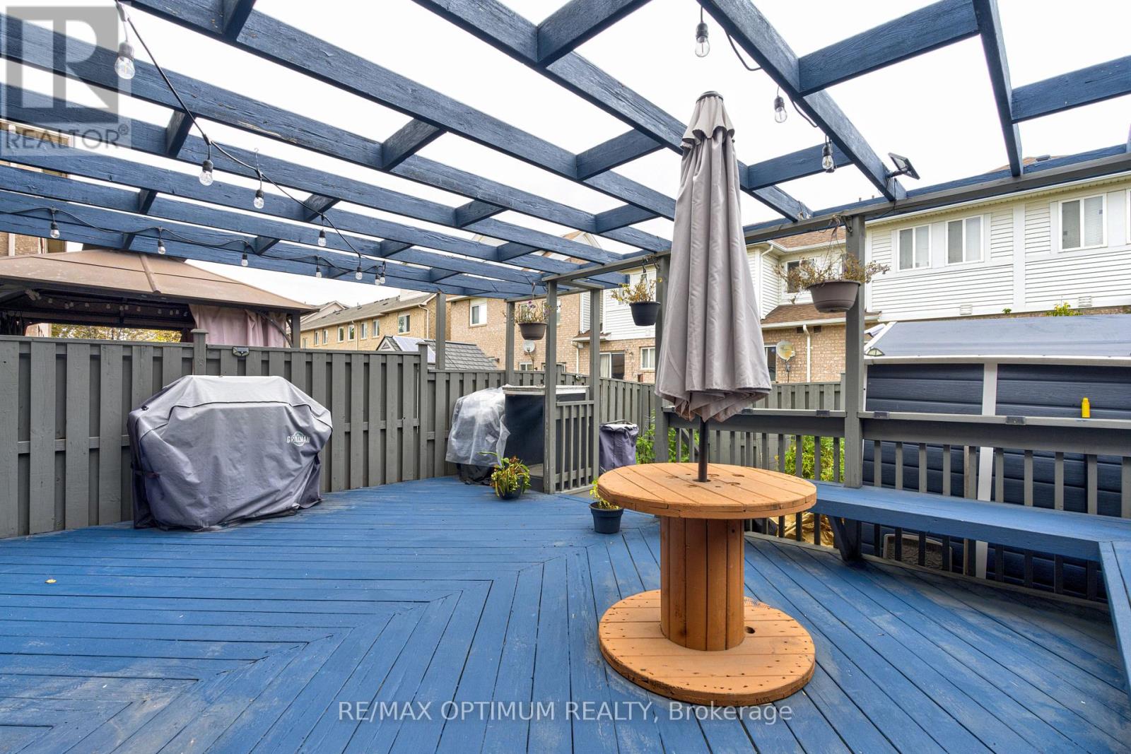 51 Goldenlight Circle Property Photo 36