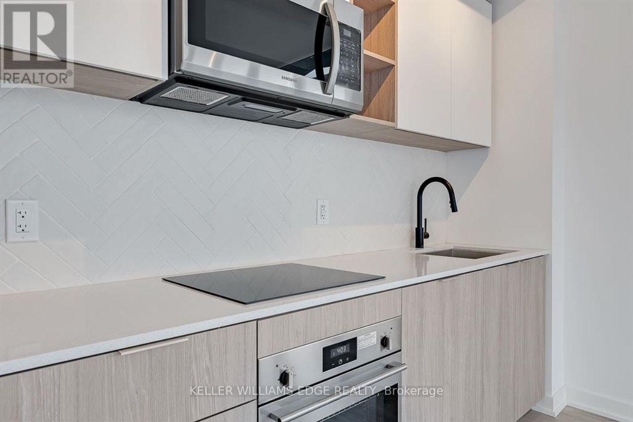 908 - 36 Zorra Street Property Photo 12